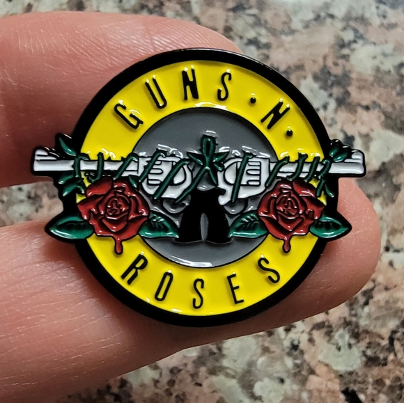 PIN PINS MUSIK Guns n Roses (Gebraucht) in Gränichen für CHF 3 – mit